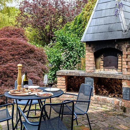 Vineyard Oast Sleeps 25 Villa Wavehorne ภายนอก รูปภาพ