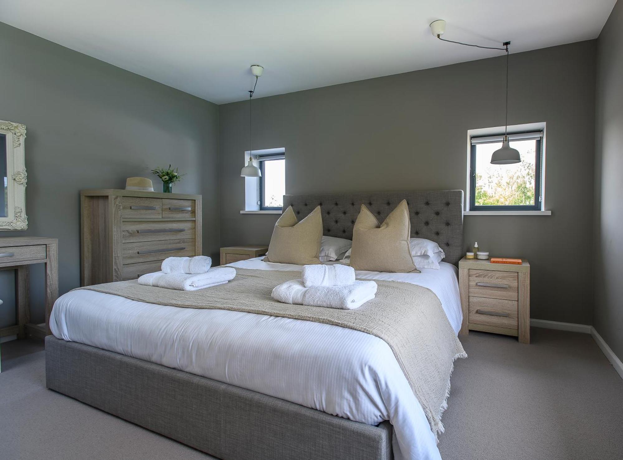 Vineyard Oast Sleeps 25 Villa Wavehorne ภายนอก รูปภาพ